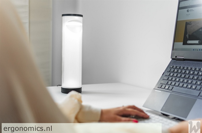 EnergyByLight - Bureaulamp die jouw daglichtritme volgt